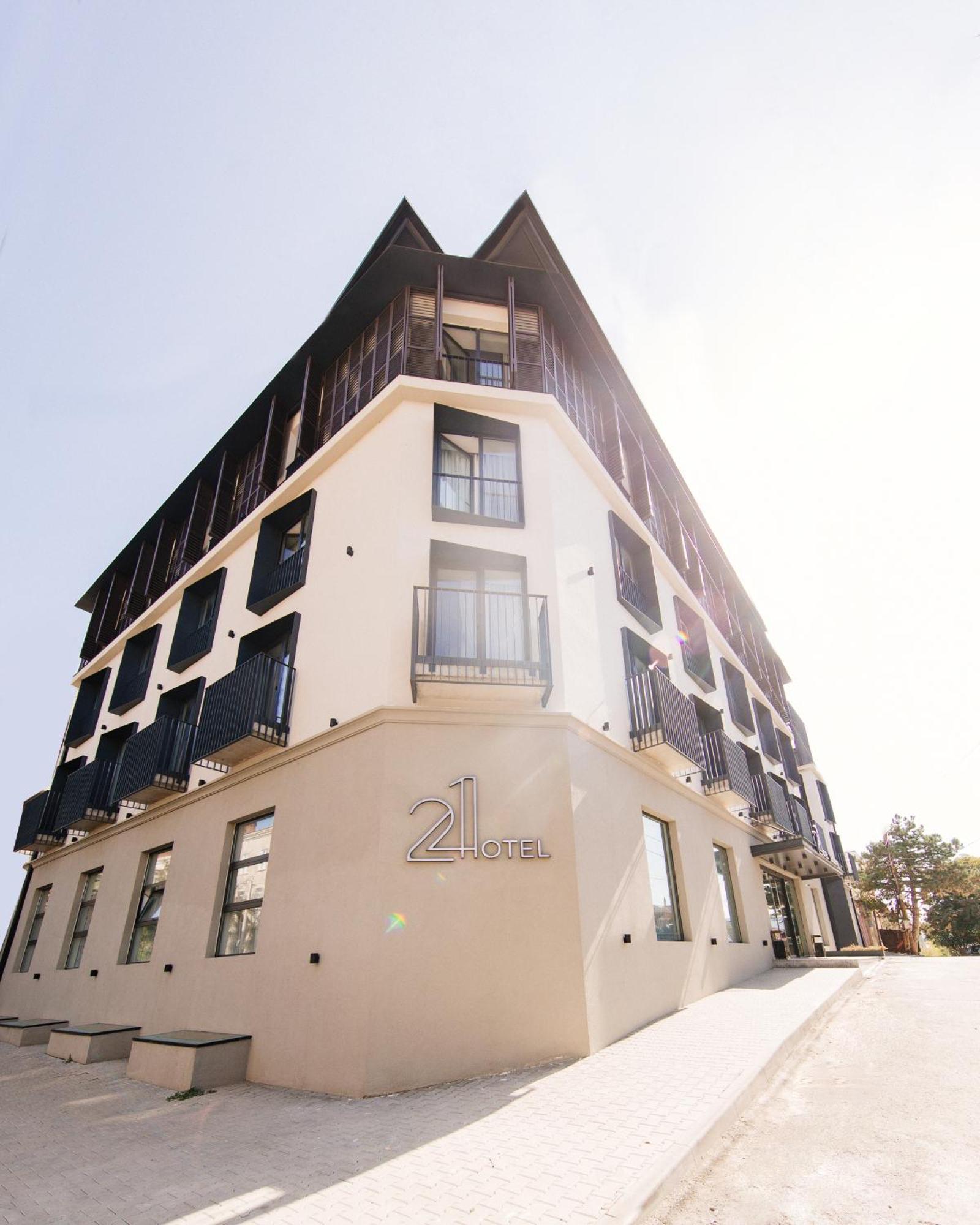 21 Hotel 4*